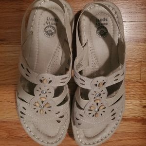 Earth Spirit Sandals, 8.5, Sand color